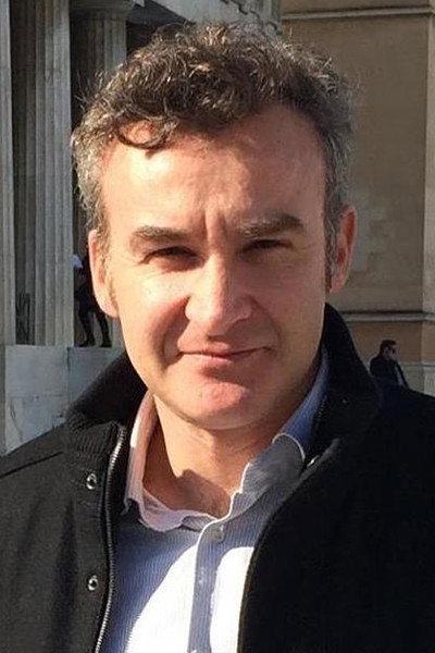 Νίκος Ορφανός as Μανώλης in Absent