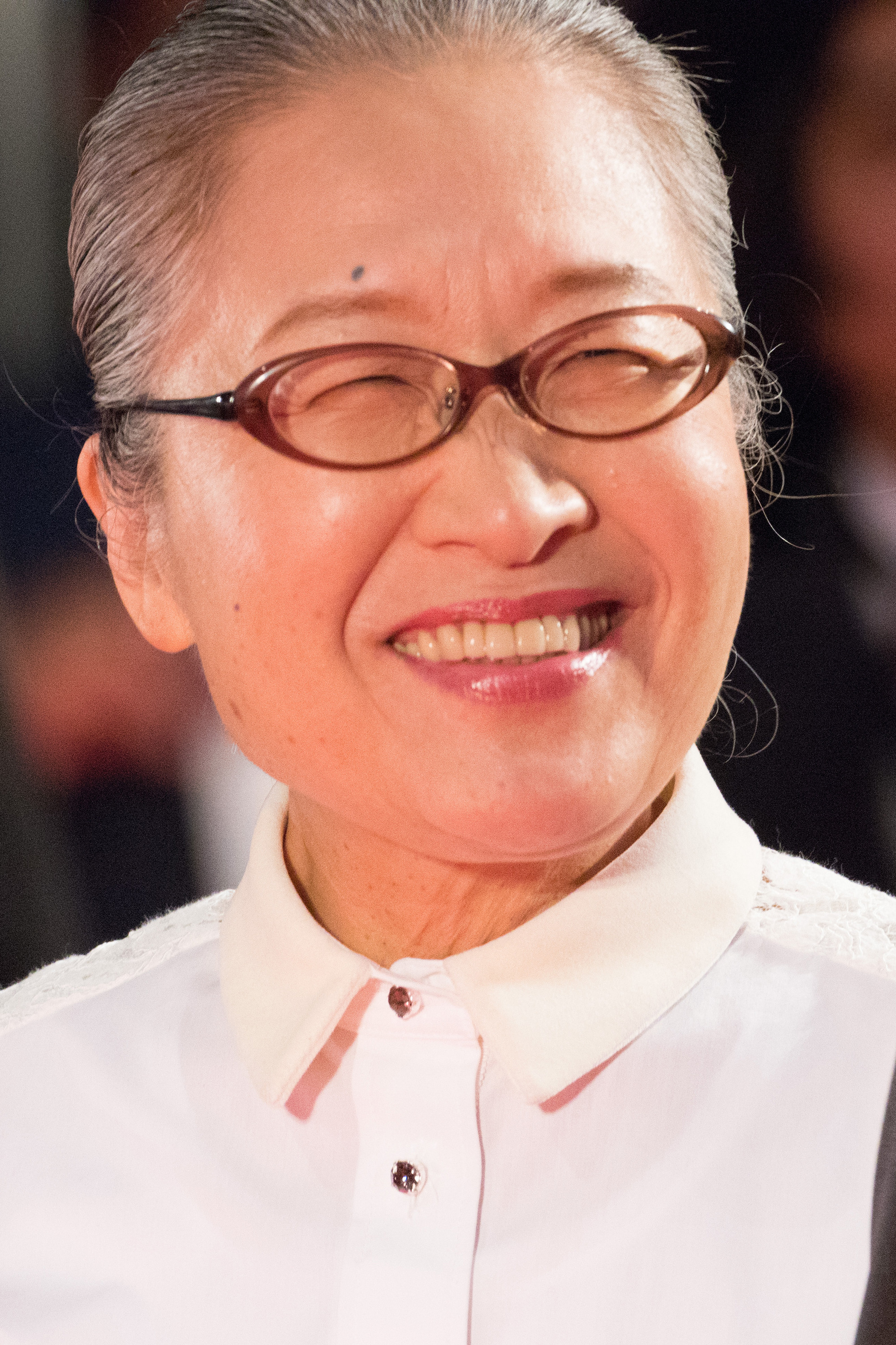もたいまさこ as 谷口ヨシ in Sakura Momoko Land: Taniguchi Rokuzo Shoten