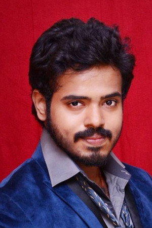 Master Bharath as Yahoo in Inji Iduppazhagi