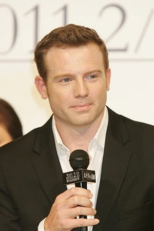 Sean McGowan as Captain Lewis in Oba: The Last Samurai