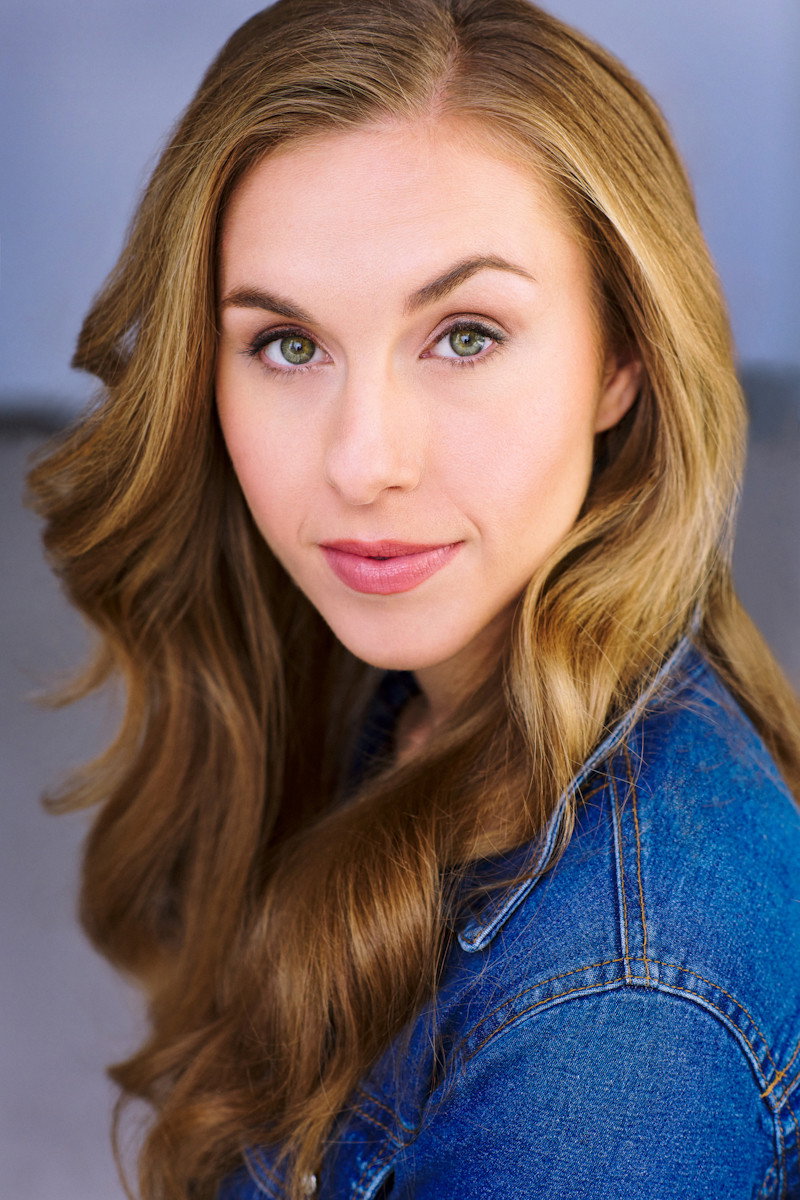 Liliana Rose as Jess in The God Can