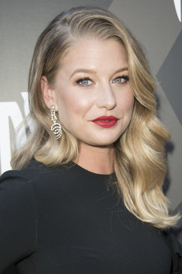 Ellen Woglom as Louise in Marvel – Inhumans