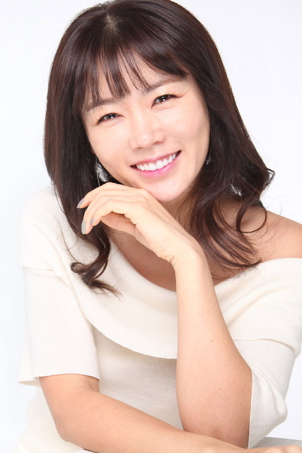 안선영 as Oh Ji-yeong in The Art of Seduction
