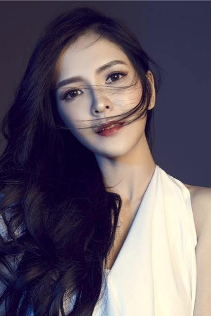 Stella Chung as Shirley in 23:59