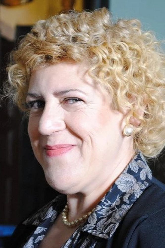 Covadonga Berdiñas as Tía Esquilacha in A Esmorga