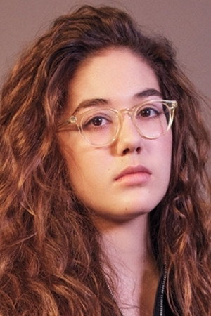 Rachelle Vinberg as Camille in Skate Kitchen
