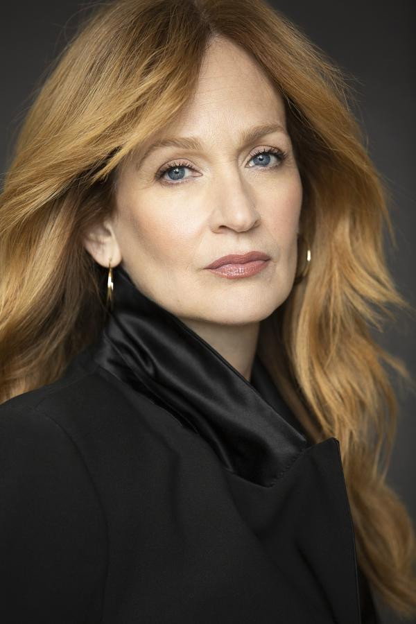 Pascale Desrochers as La Freak in Pandora's Beauty