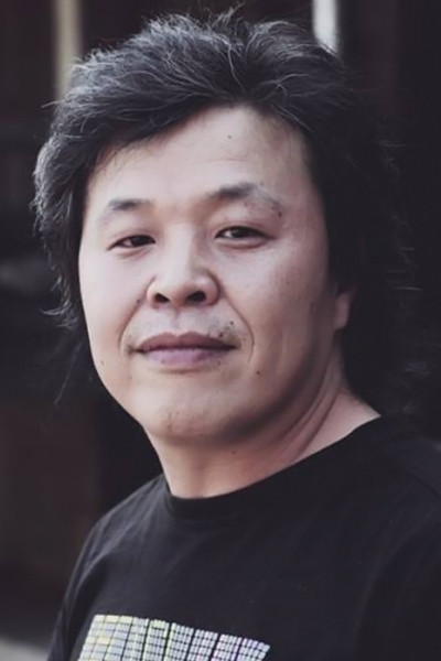 문영동 as Chief Paperhanger in Last Child