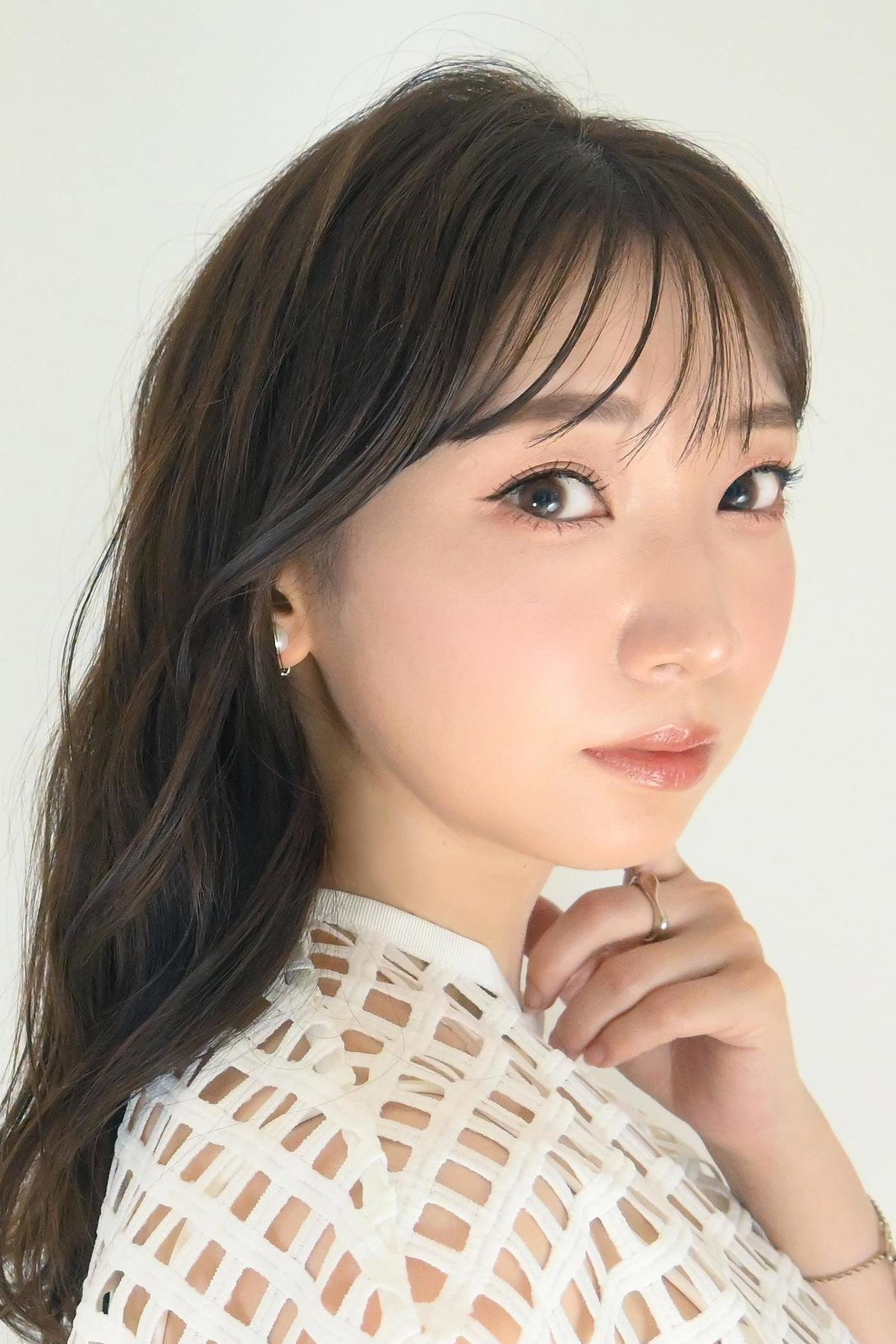 井上麻里奈 as Gear (voice) in Bullet Bullet