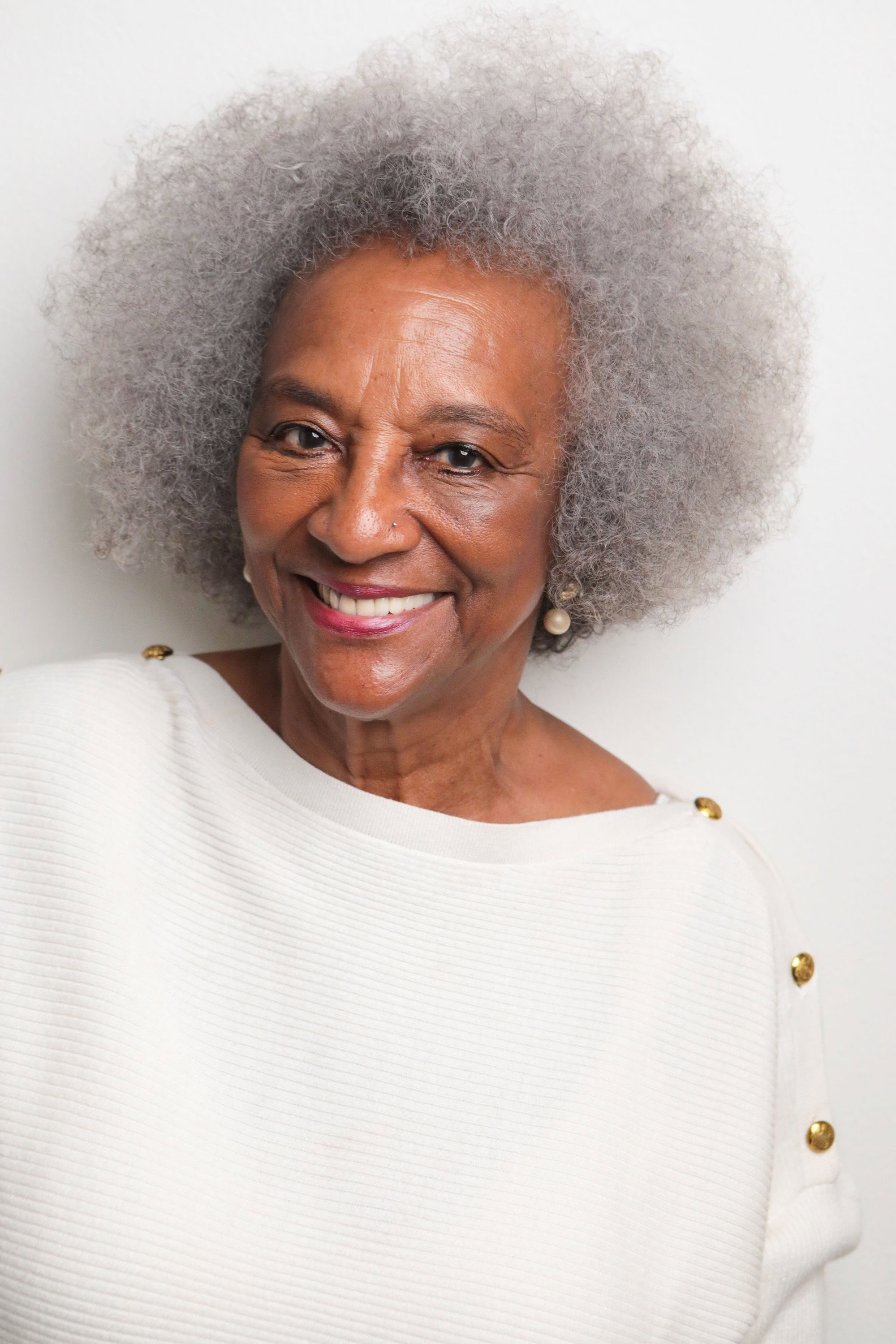 Gwendolyn Fuller Mukes as Pedestrian #1 in A Beautiful Nightmare