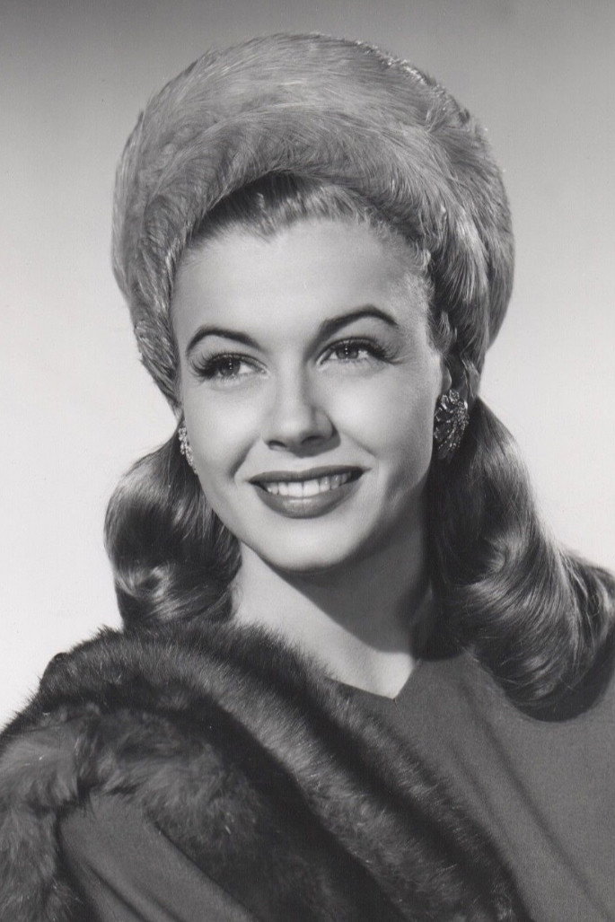 Nancy Saunders as Lady Godiva (uncredited) in The Ghost Talks