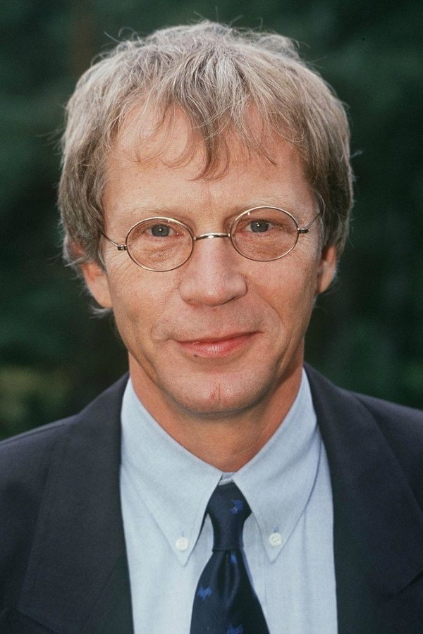 Gernot Endemann as Monteur Pfeffer ("Paprika" in PS