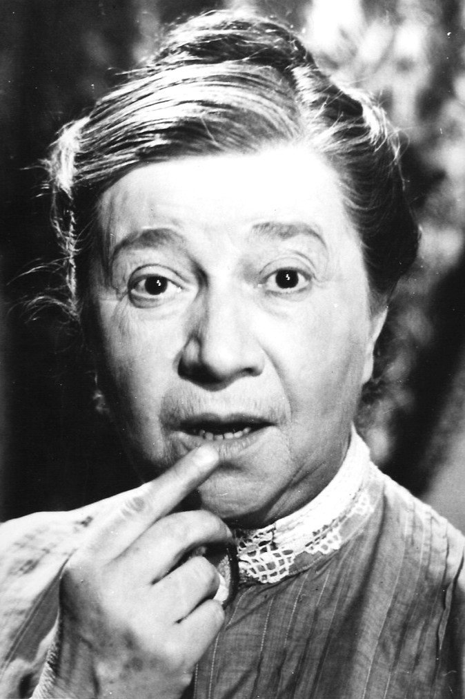 Pauline Carton as La bonne in The Girl with the Whip