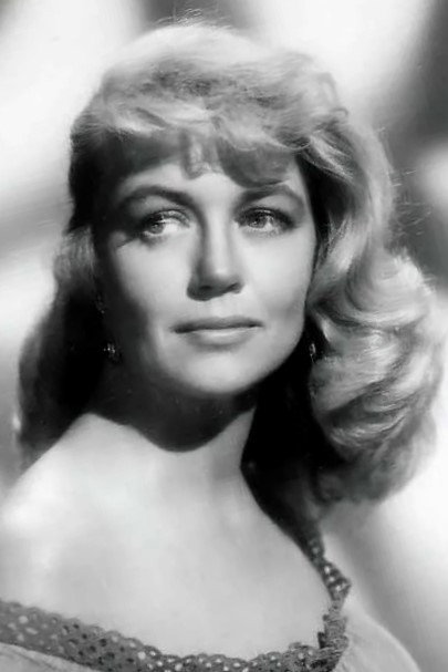 Dorothy Malone as Alice Lorie in The Killer That Stalked New York