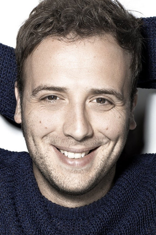 Raphael Gualazzi as Self in Gaspare Spontini, Celeste Amore