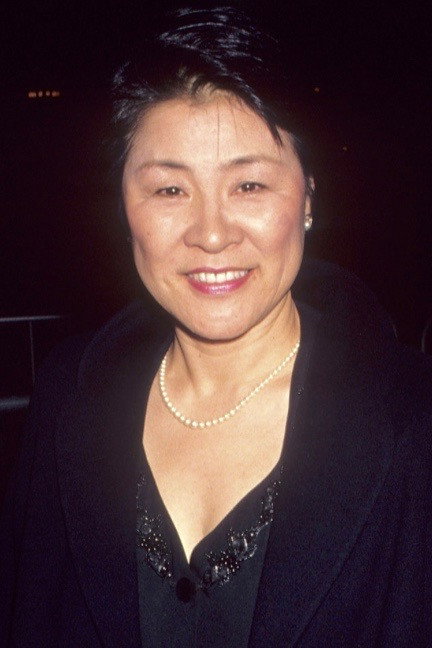 Shizuko Hoshi as Mrs. Kawamura in Come See the Paradise