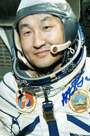 Jügderdemidiin Gürragchaa as Self in Space Sailors