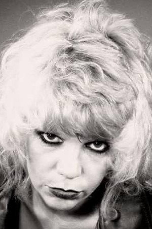 Wendy O. Williams as Charlie Chambliss in Les anges du mal 2