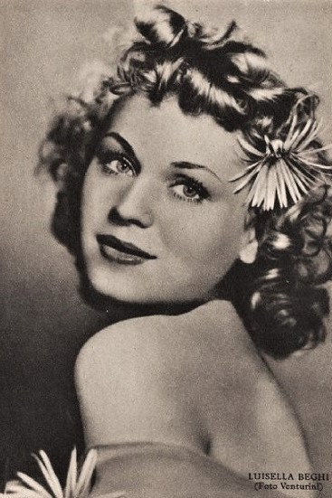 Luisella Beghi as Angelica in All'ombra della gloria