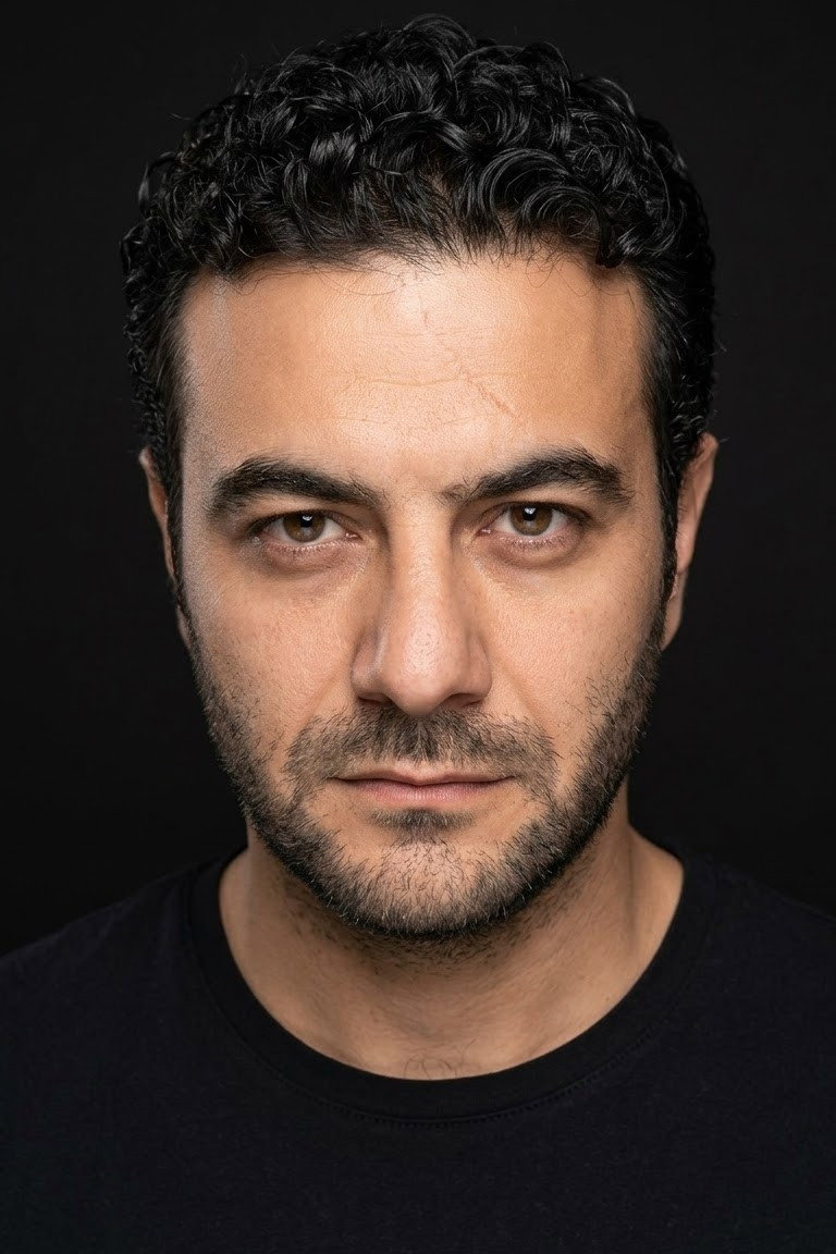 Barış Çakmak as Osman in Zerda
