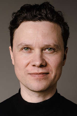 Mateusz Grabowski as Ohlers in The Bay of Spies