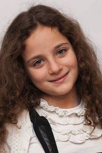 Nisa Melis Telli as Günce in Günce