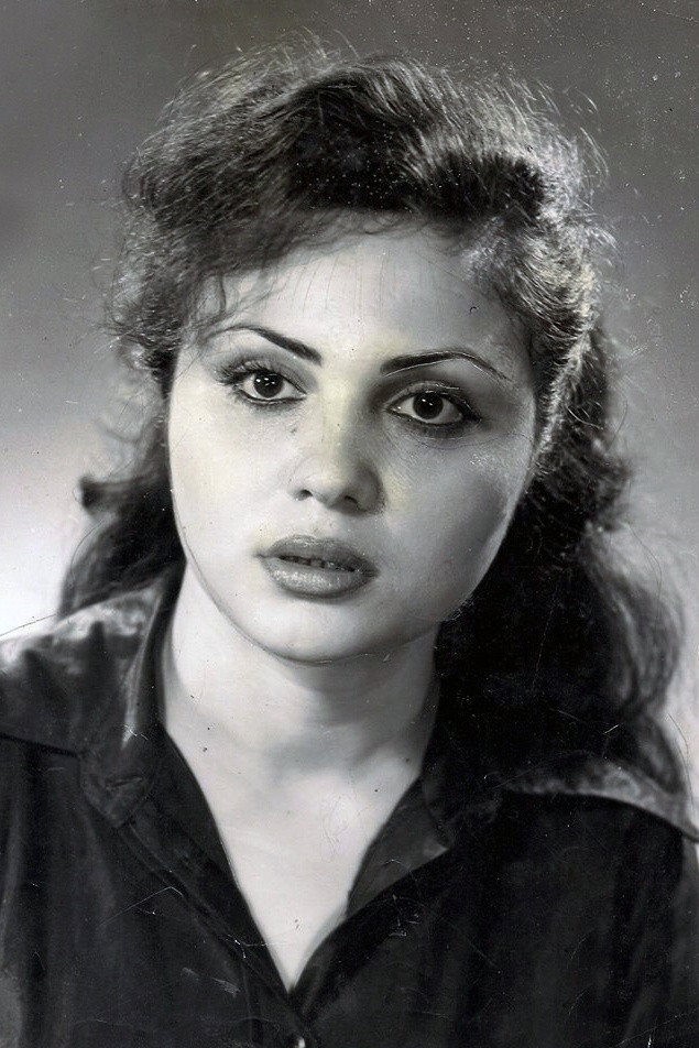 Fərqanə Quliyeva as Gulgaz in Wait for Me