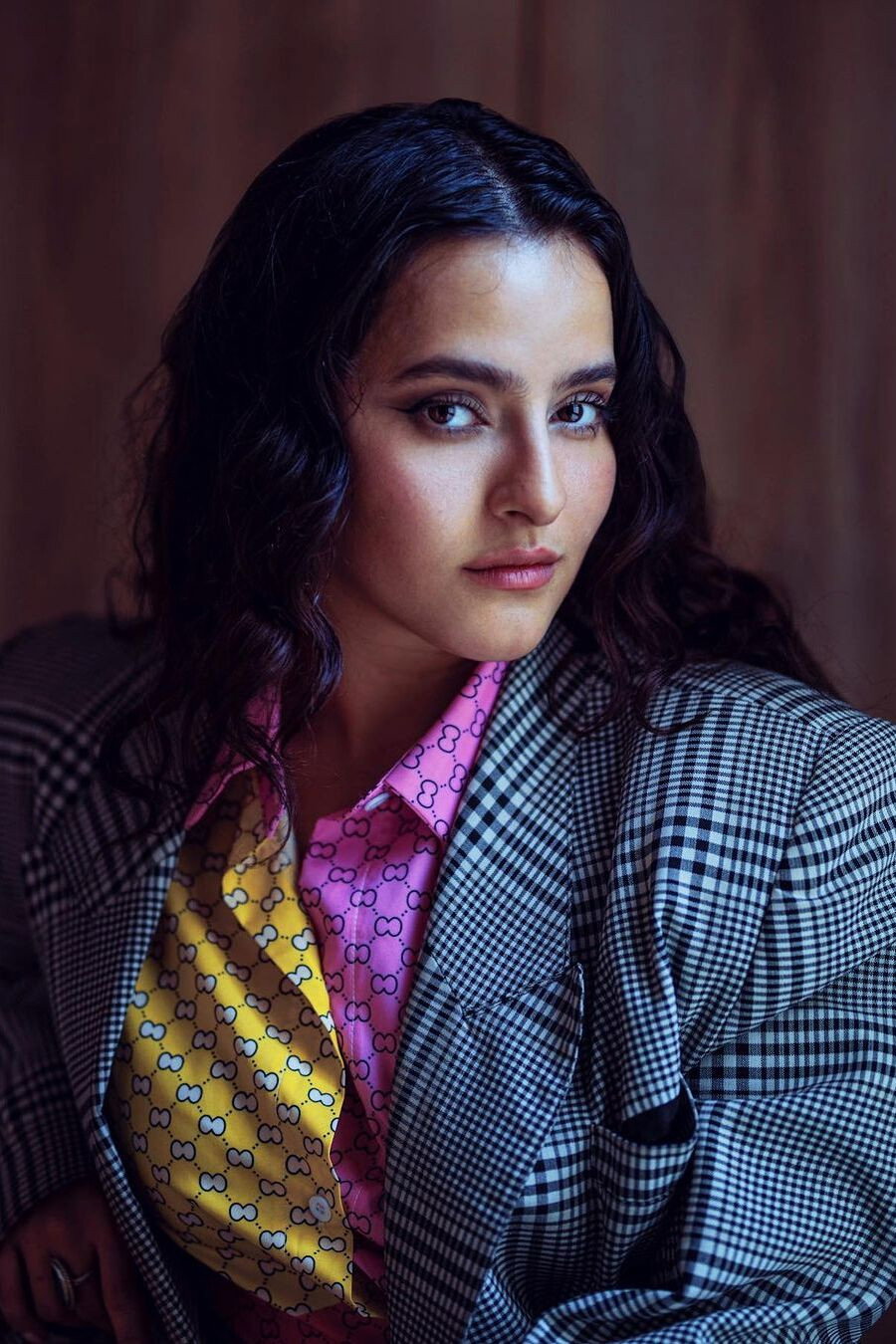 Alejandra Zaid Zapien as Regina in Bienes raíces