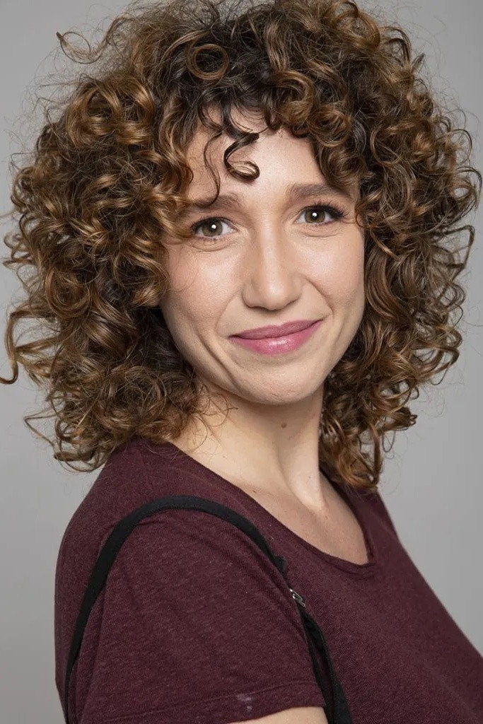 Rita Carelli as Inês in Death Inhabits at Night