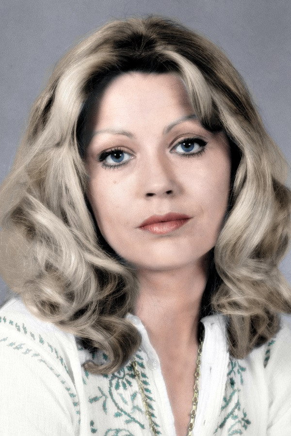 Moór Marianna as Pusztainé in Elcserélt szerelem