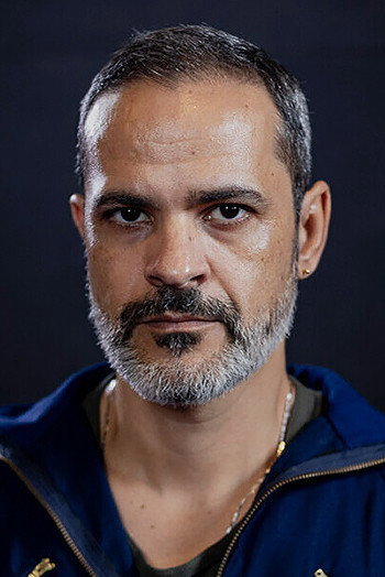 Ítalo Laureano as Jesinho in O Natal dos Silva