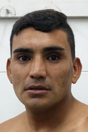 Pablo Oscar Natalio Farias as Self in Sam Noakes vs. Yvan Mendy