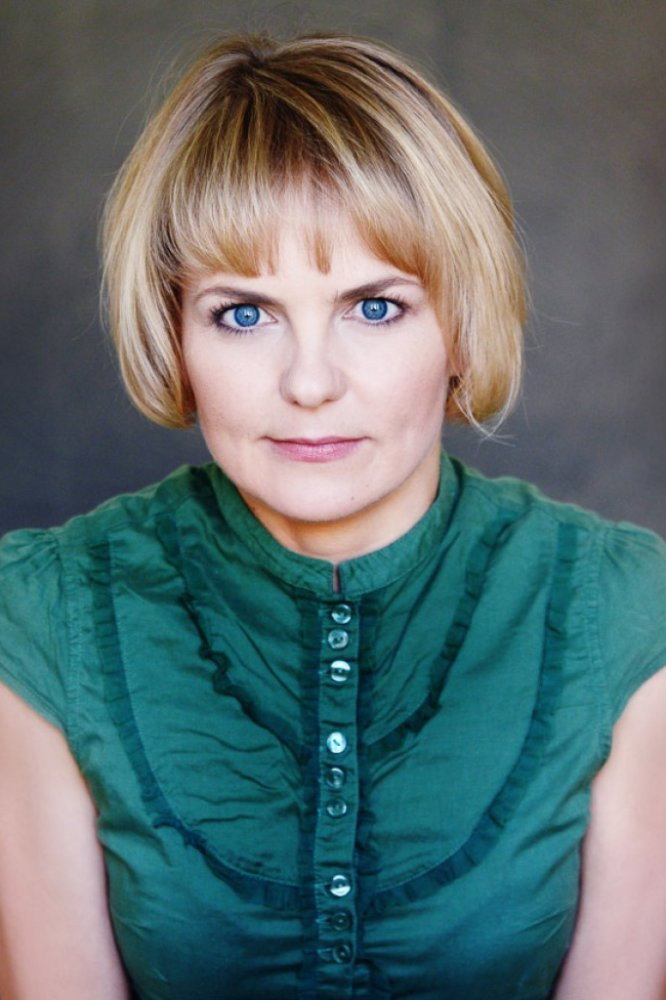Anna Hopperdietz as Melanie Weber in Eine für alle – Frauen können’s besser