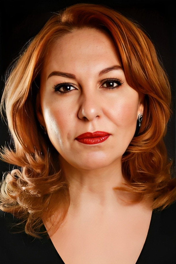 Meltem Baytok as İkbal in Starfish