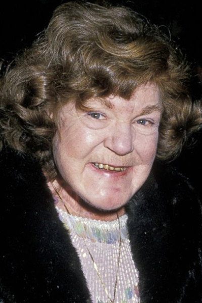 Anne Ramsey as Elvira in Deadly Friend
