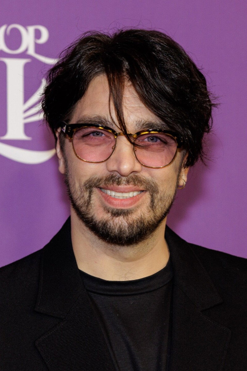 Waylon as Self - Professional in It Takes 2