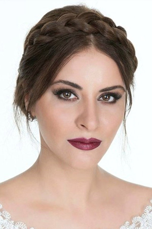 Zara as Döne in Garip Bülbül Neşet Ertaş