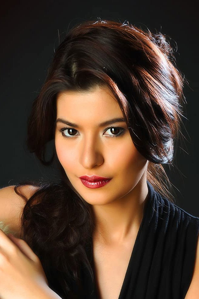 Assunta de Rossi as Sharon in Maid in the Heaven