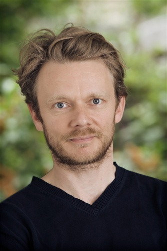 Benoît Giros as Jérôme in Quand tu descendras du ciel