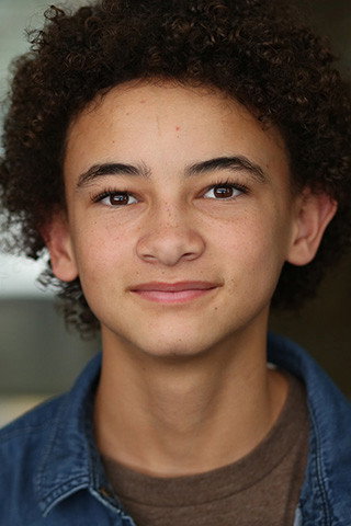 Faly Rakotohavana as Riley in Nightmare Cinema