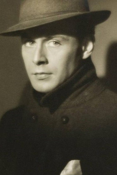Hasse Ekman as Åke in Meeting in the Night