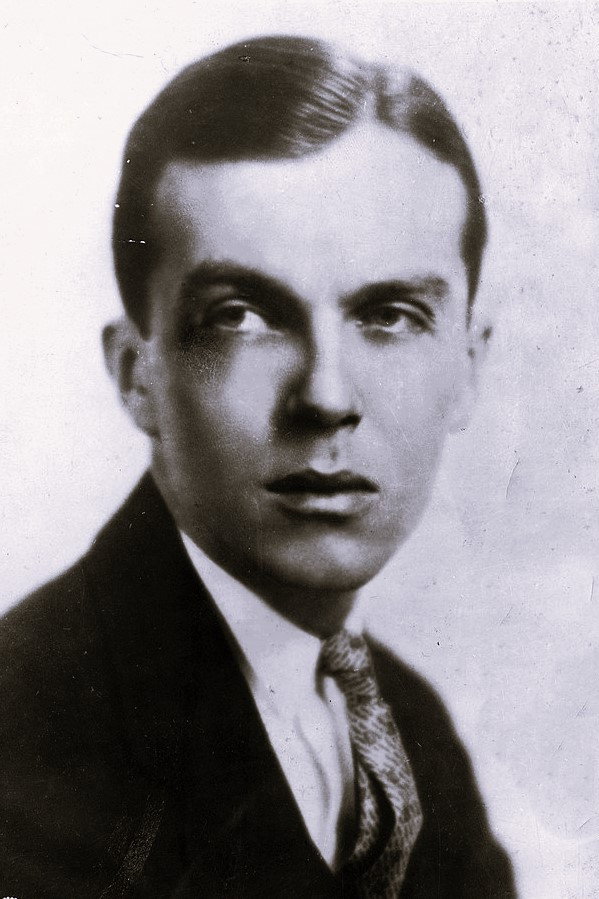Glenn Hunter as Elmer Clinton in The Little Giant