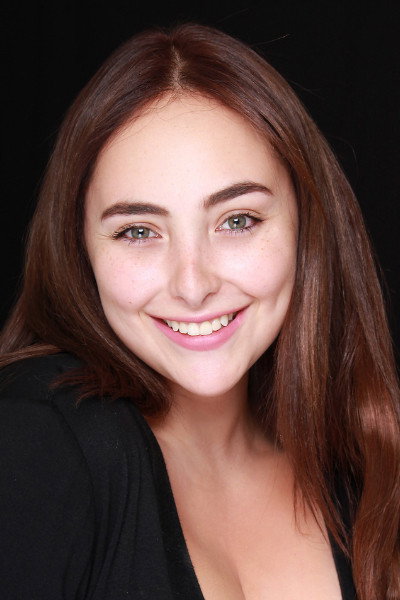 Elisa Vicedo as Linda in Malos hábitos
