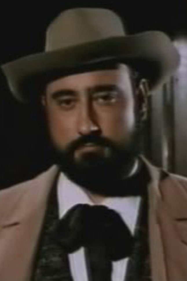 Joaquín Díaz as Trombonetti in Mofli, the Last Koala