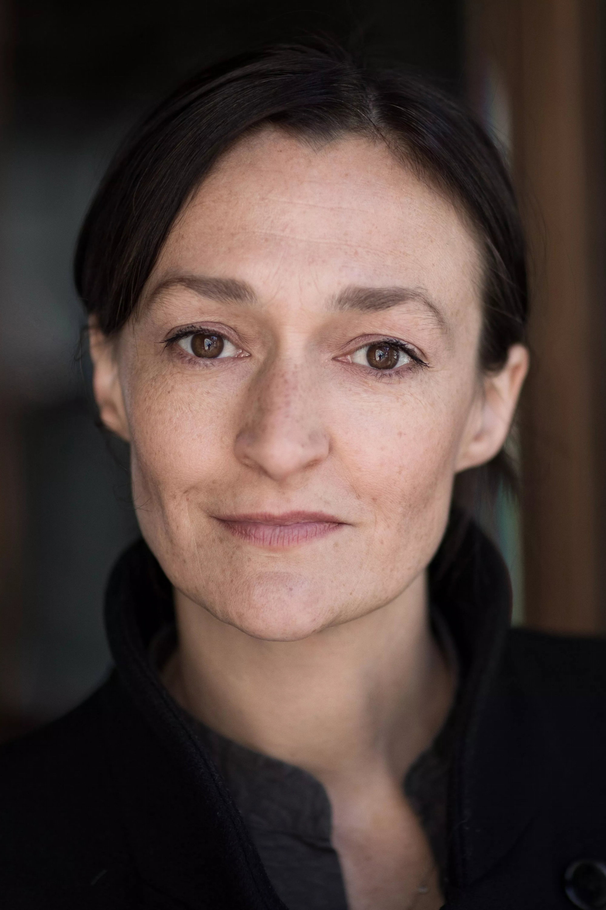 Gwynne McElveen as DCI Richards in Witness Number 3