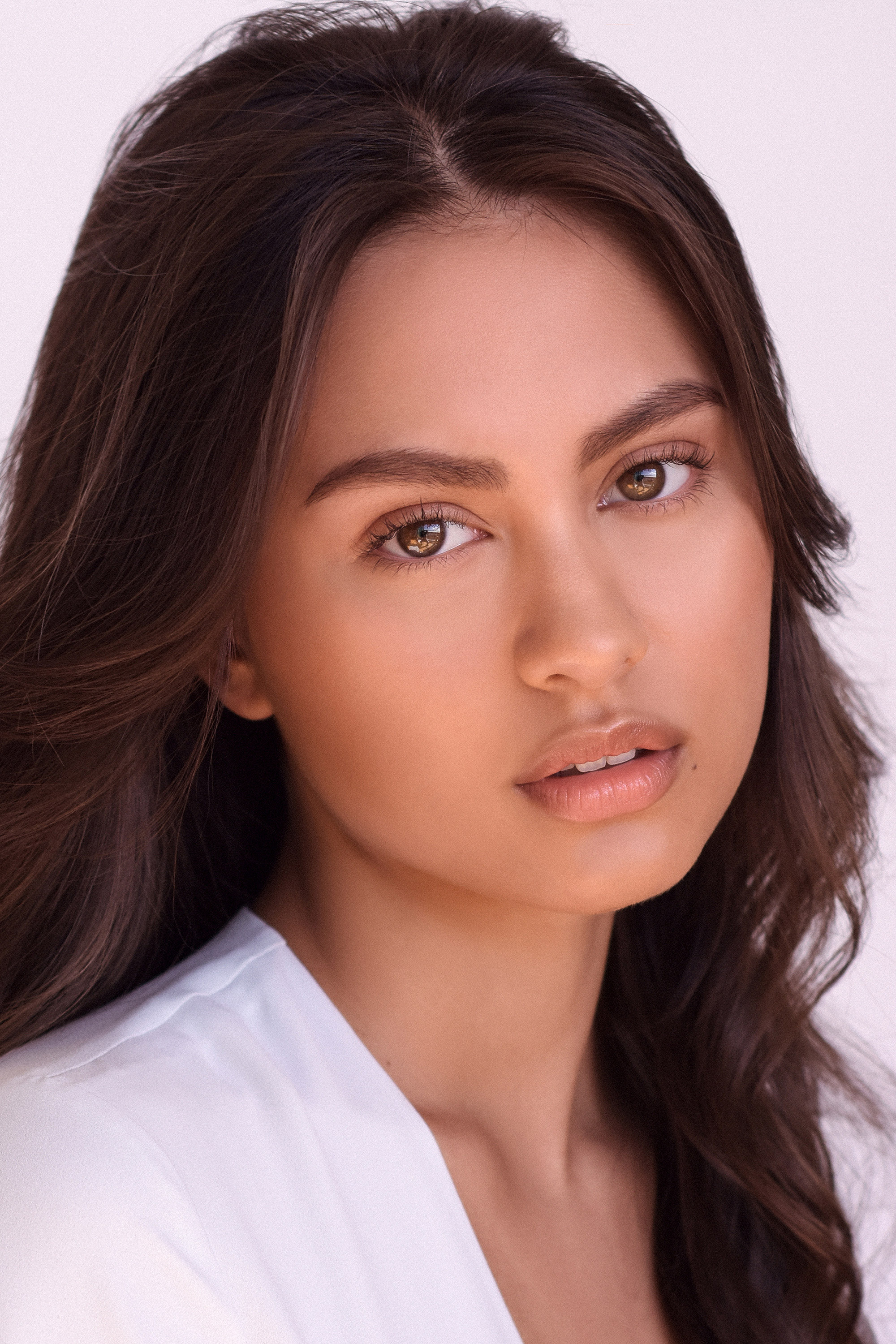 Jennifer Ens as Honor Boone in Chapelwaite