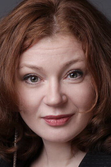 Галина Кашковская as Варя Иволгина in Down House
