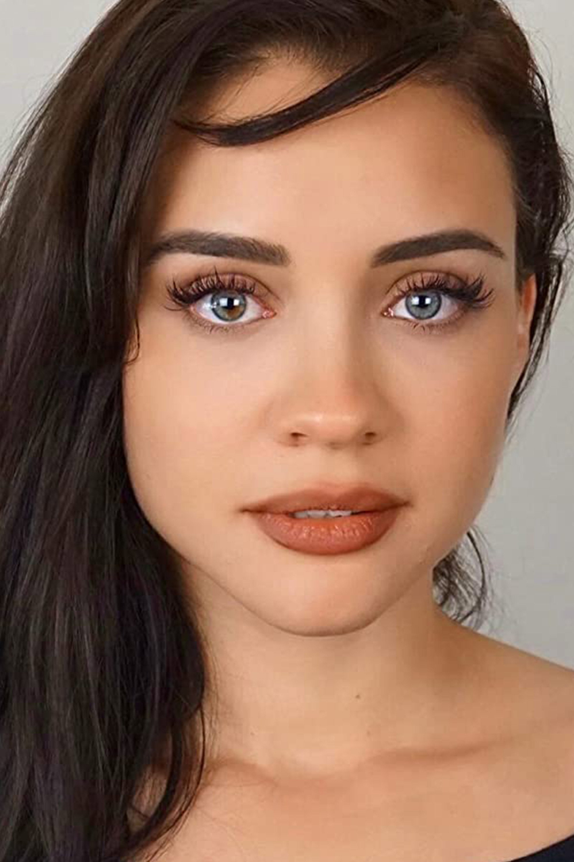 Katalina Viteri as Tara Lopez in Robot Apocalypse