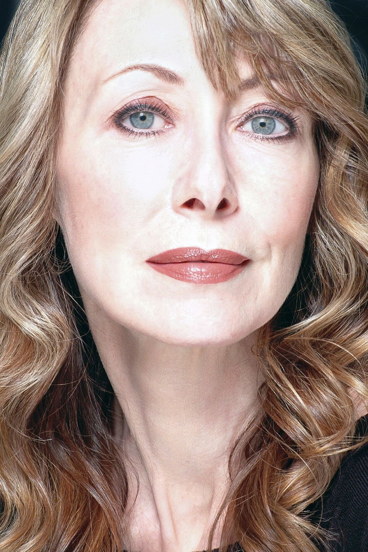 Julia Campanelli as Woman in Pink Moon