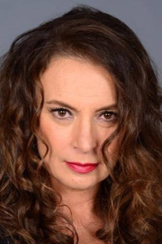 Dobrina Liubomirova as Silvia Silva in Sólo con tu pareja